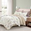 King/California King Scallop Edge Floral Lightweight 3 Piece Quilt Set